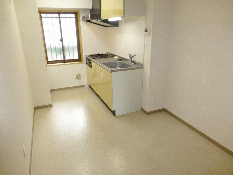 キッチンに窓あります