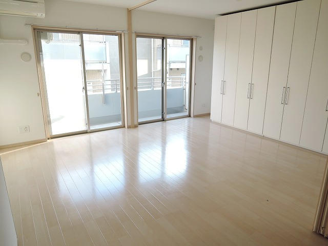 ＬＤＫ　：洋室です