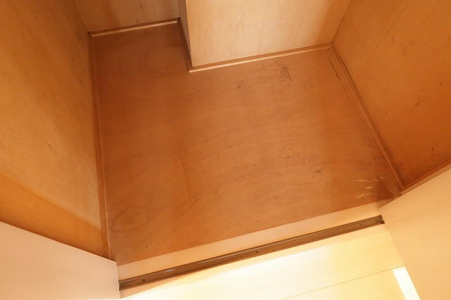 廊下の収納です