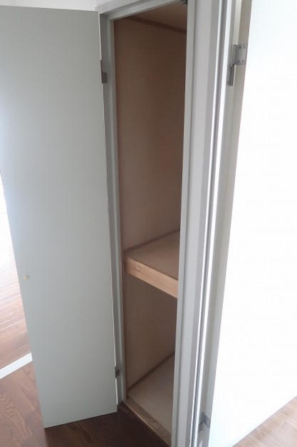 廊下の収納です