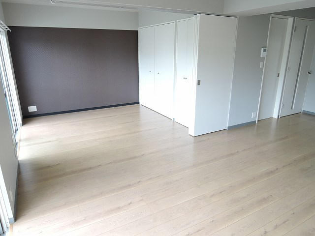 ＬＤＫと洋室です