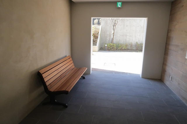 建物敷地内部です