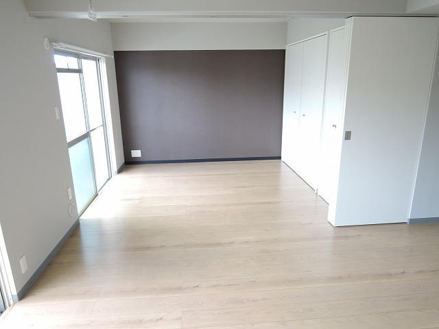 ＬＤＫと洋室　です