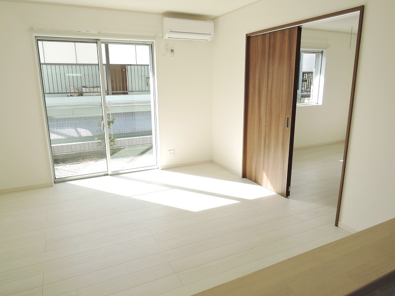 ＬＤＫ　：洋室