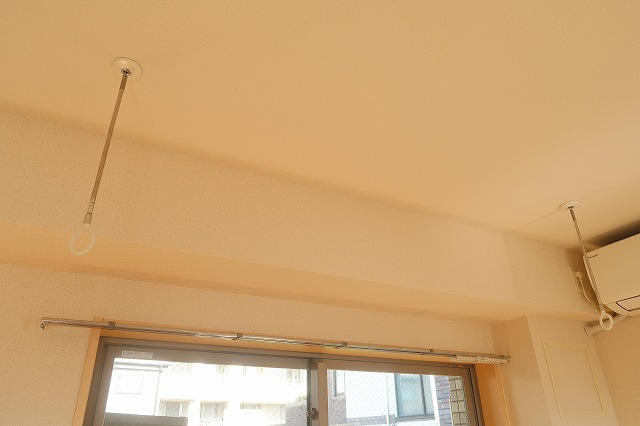 室内物干金具：取外可