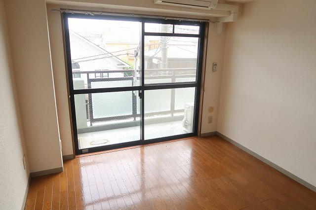 洋室① です