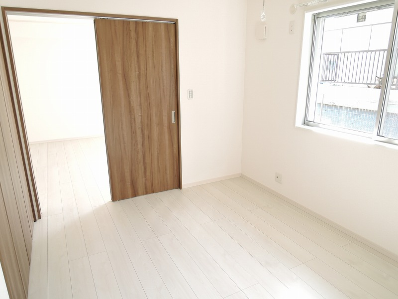 洋室　：ＬＤＫ