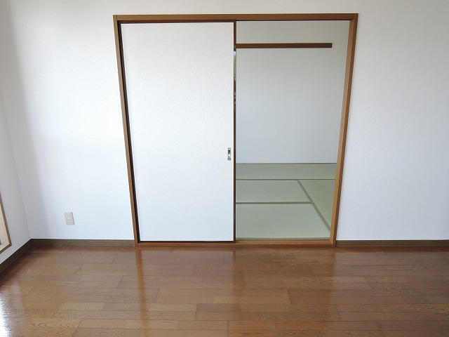 ＬＤＫから和室　です