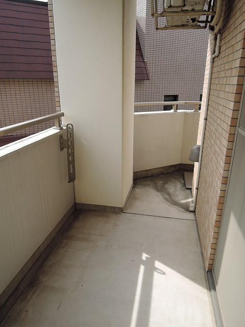 バルコニー　中間付近