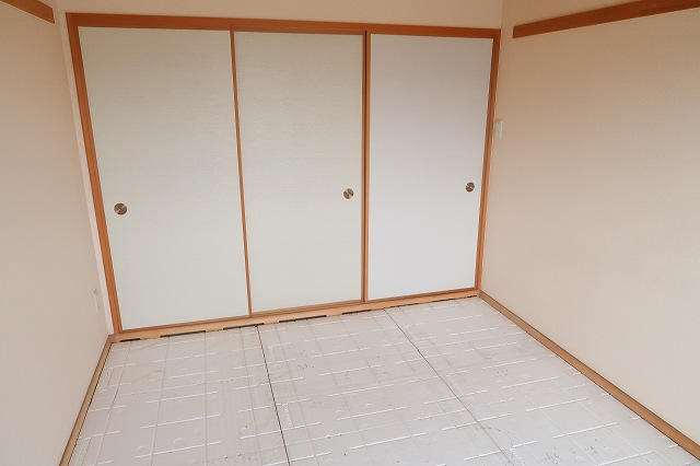和室:畳が入ります