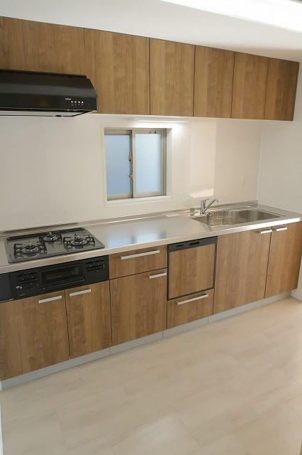 キッチンに窓あります