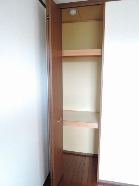 クローゼット③です
