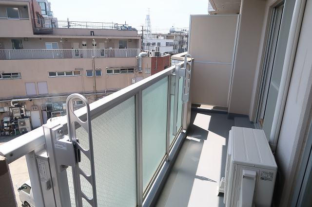バルコニー　右側です