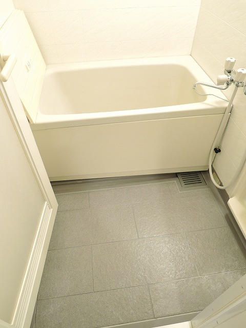 ユニットバス　です