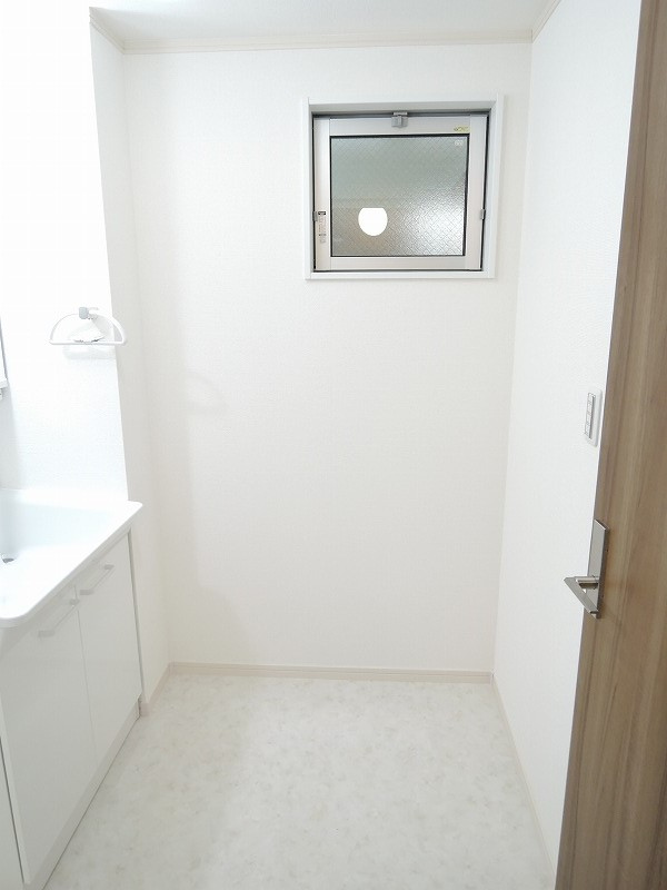 洗面所に窓あります