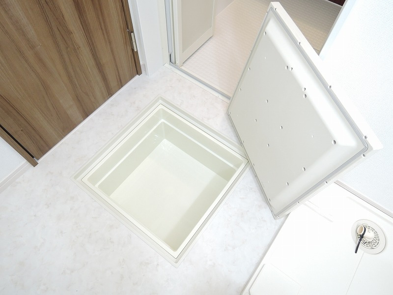 洗面所に床下収納あり