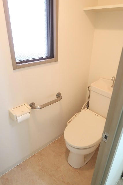 トイレに窓あります