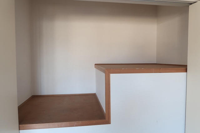 収納　右側です