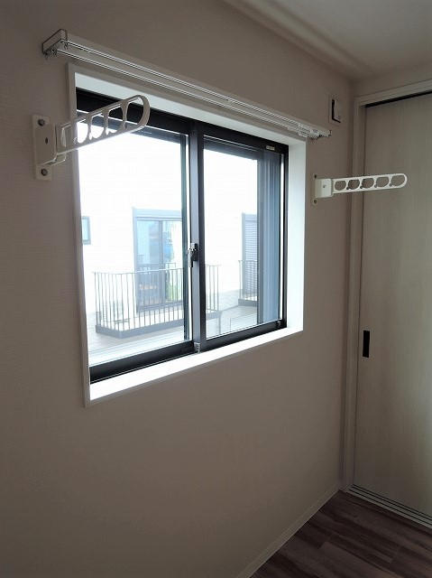 室内物干し家具です