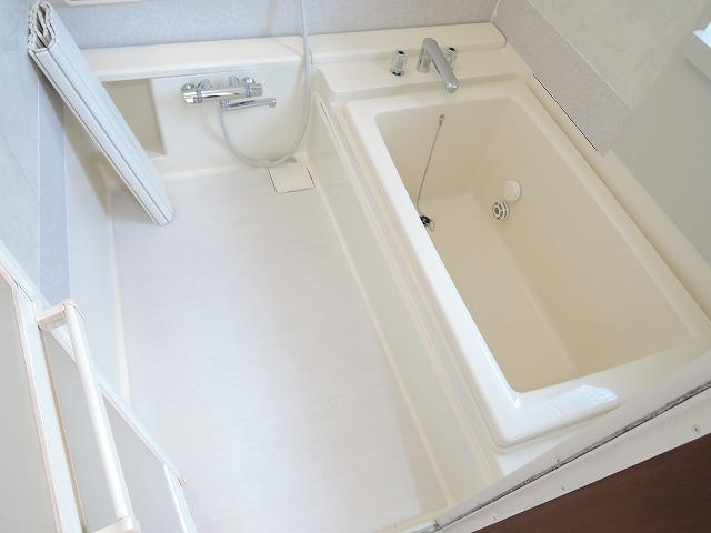 ユニットバス　です