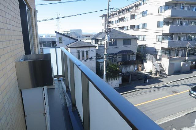 北バルコニー左側です