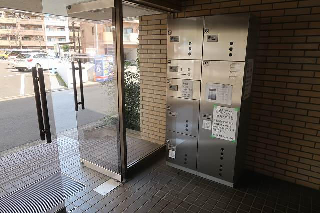 宅配ボックスです