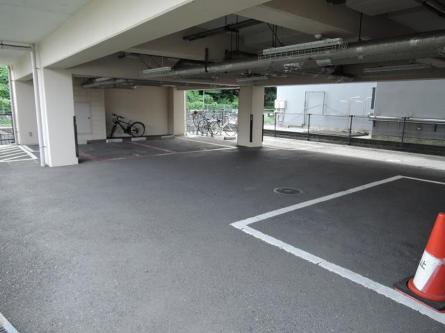 建物下です